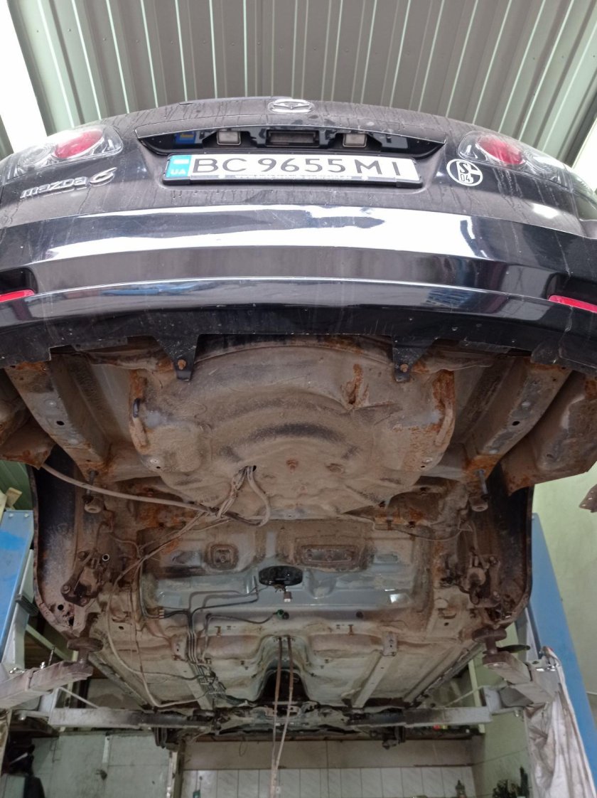 Днище Mazda 6 GH пескоструй