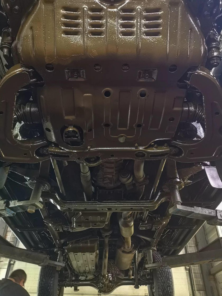 Mazda BT 50 днище