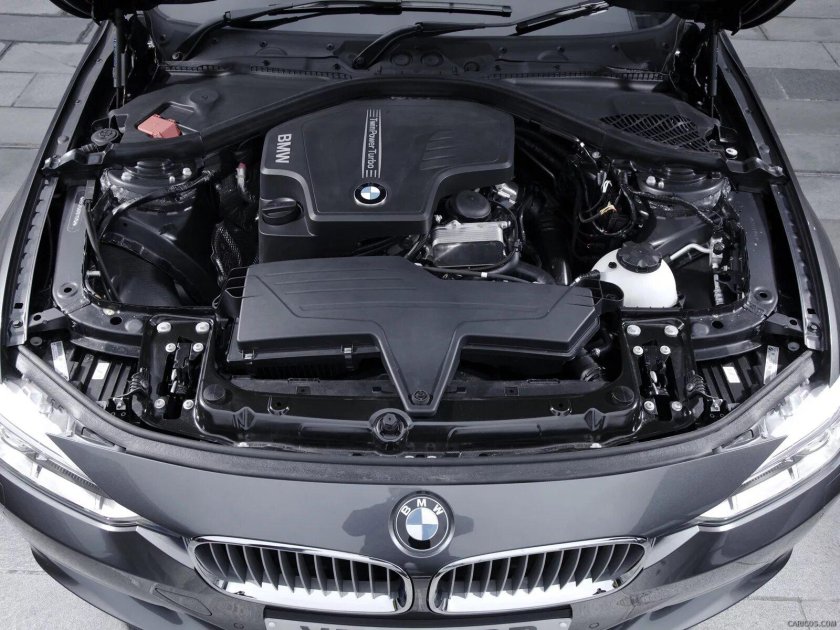 BMW f30 под капотом