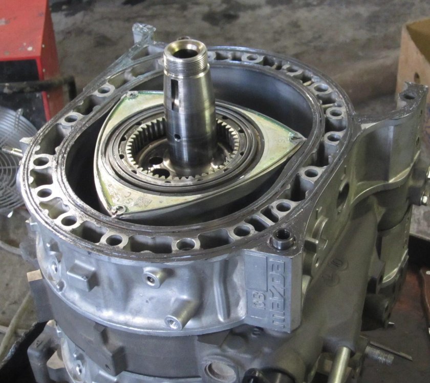 Роторный мотор Мазда рх8