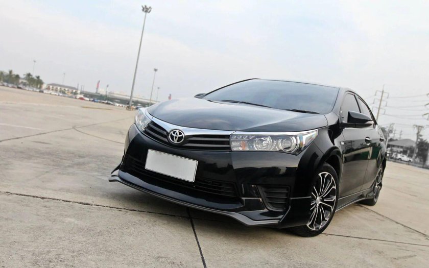 Тойота Королла 180