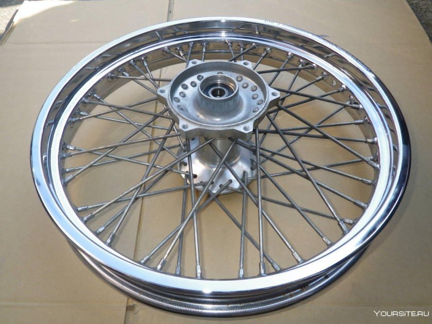 Переднее колесо Yamaha Drag Star 400