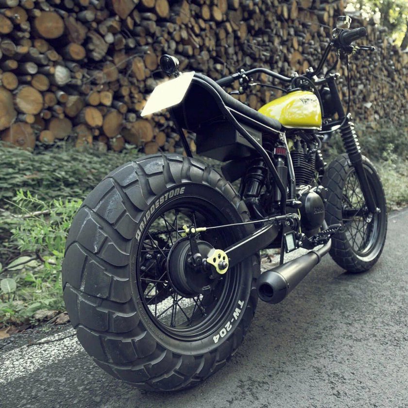 Yamaha tw200 Scrambler