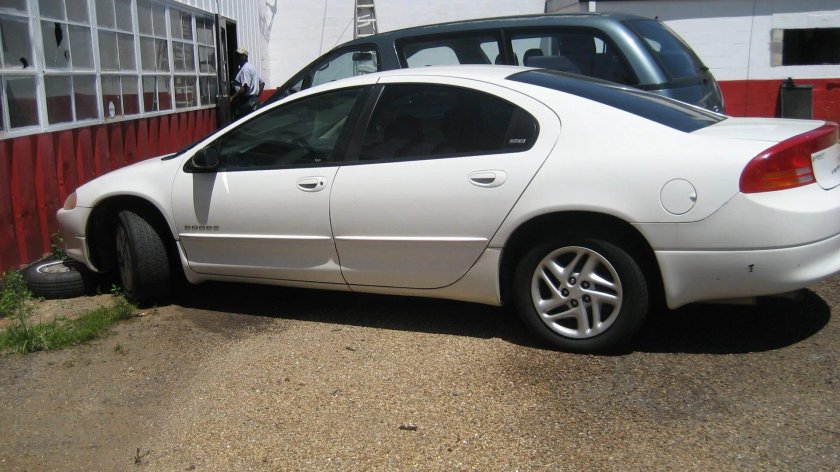 Додж Интрепид 2001