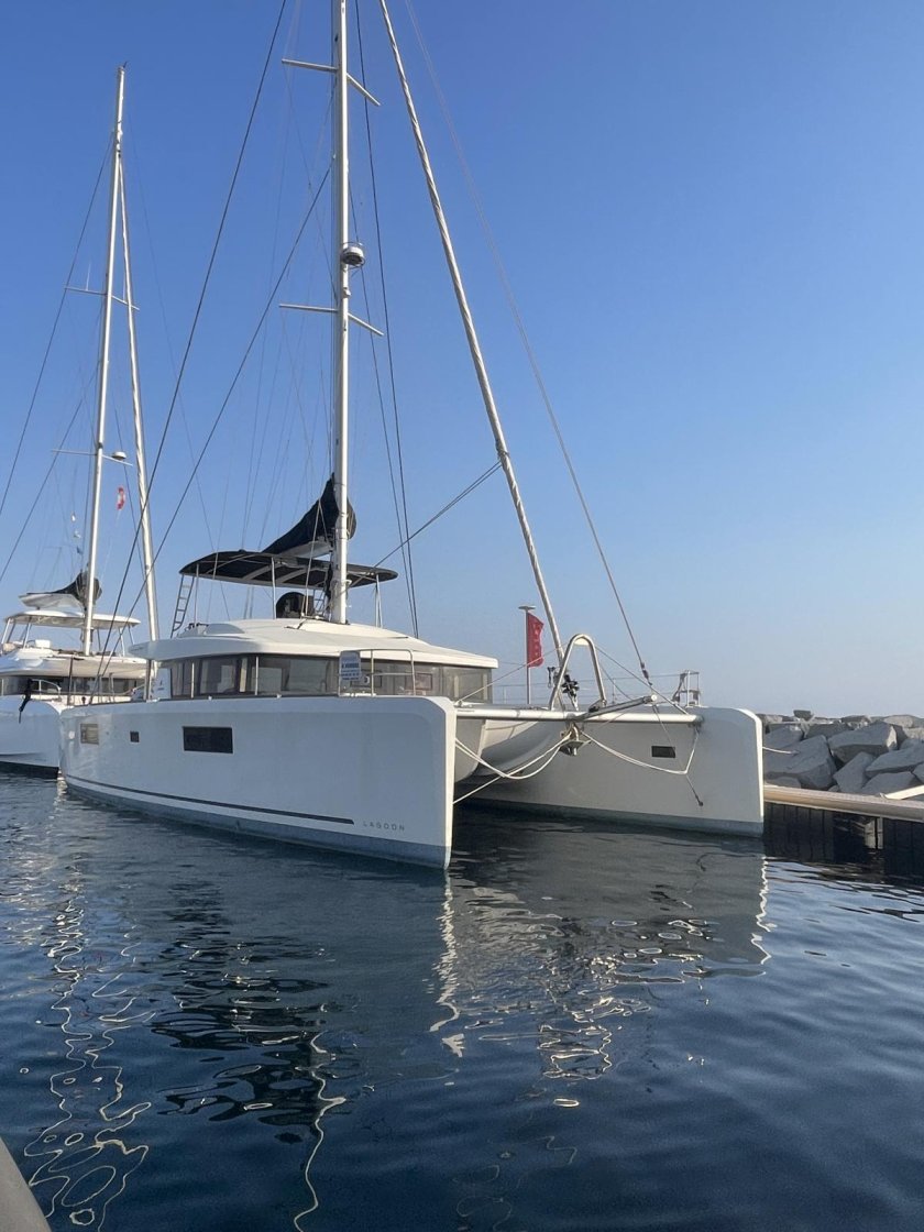 Парусный катамаран lagoon 50