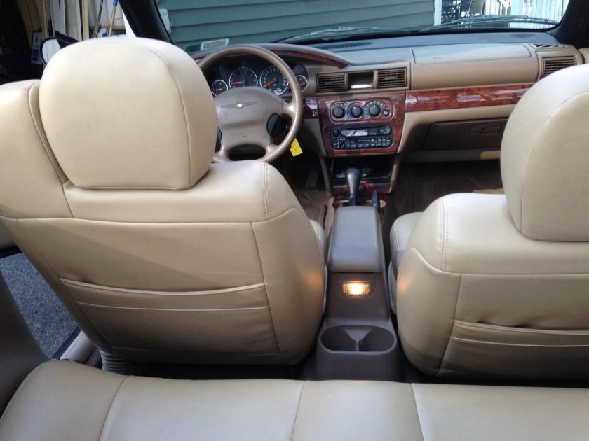 Chrysler Sebring 2003 салон