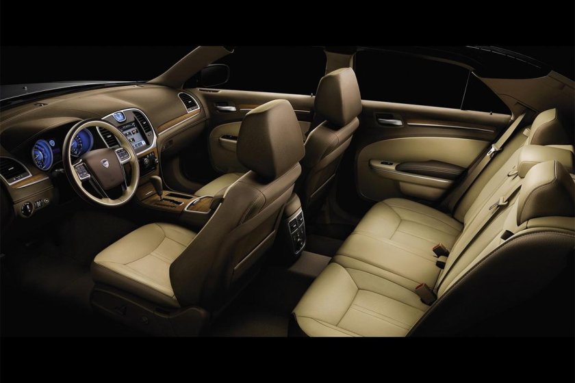 Chrysler 300c 2012 interior