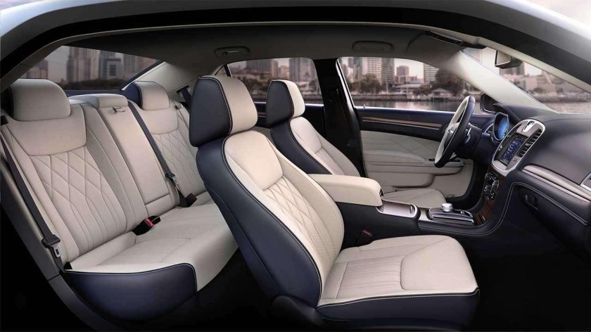 Chrysler 300c Interior