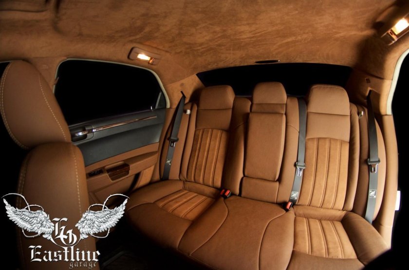 Chrysler 300c перетяжка салона