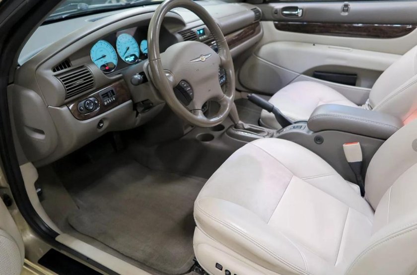 Chrysler Sebring 2003 салон
