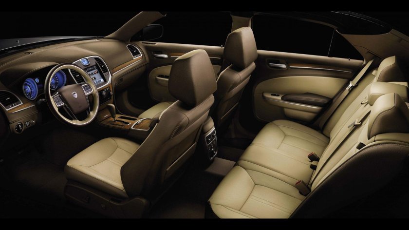 Chrysler 300c салон