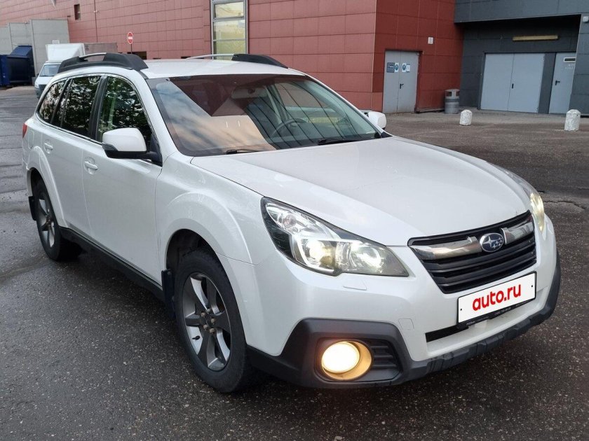 Субару аутбек 2011