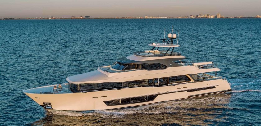 Kando: 110 explorer yacht