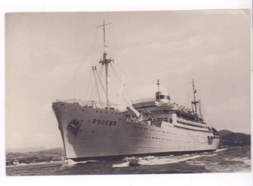 Дизель электроход Адмирал Нахимов