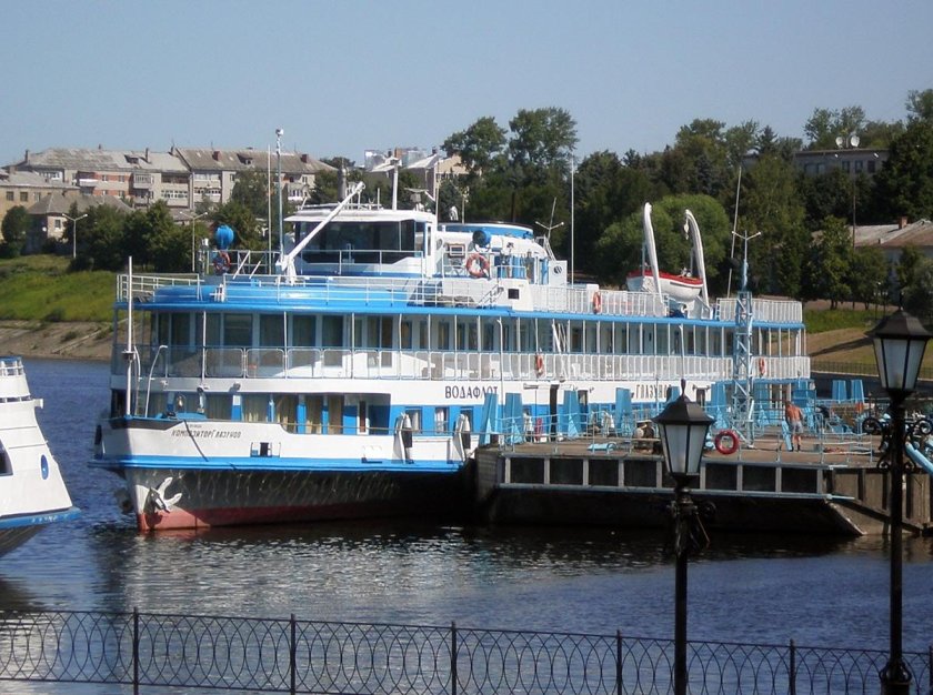 Дизель электроход проекта 785