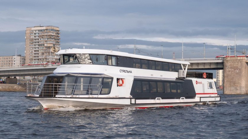 Санкт петербург теплоход