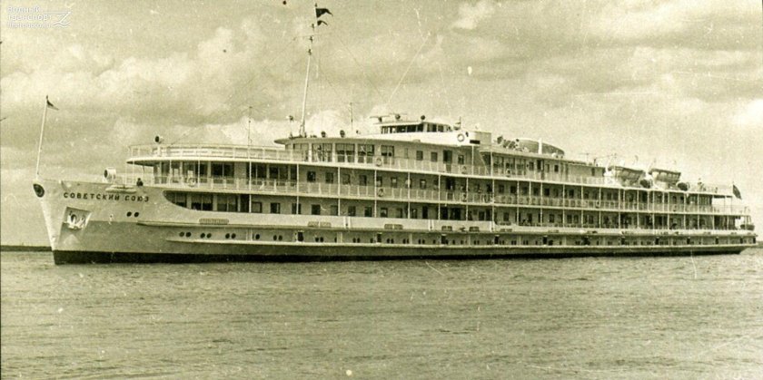 Теплоход Советский Союз