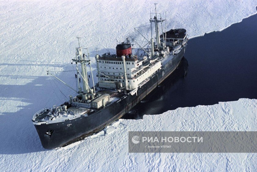 Дизель электроход Обь