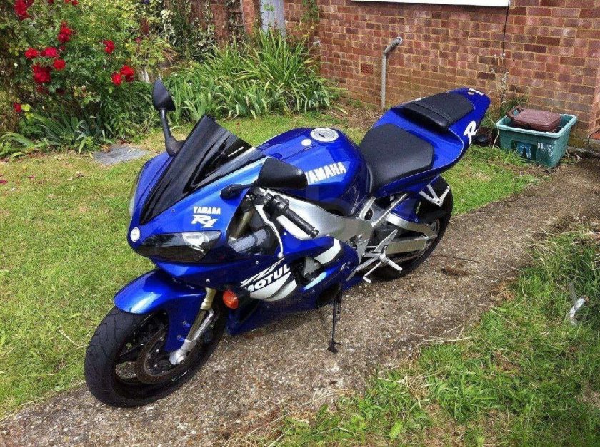 Yamaha r1 2000