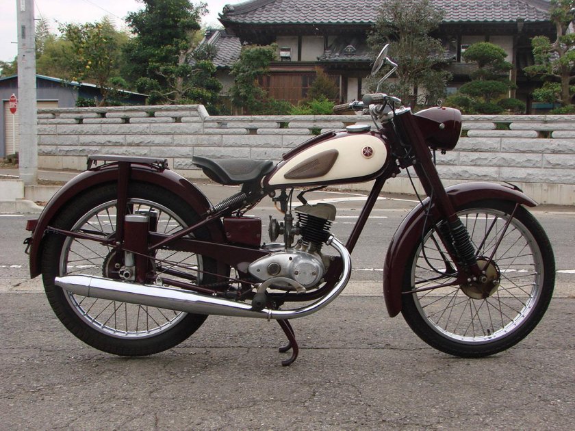 Мотоцикл Yamaha ya-1