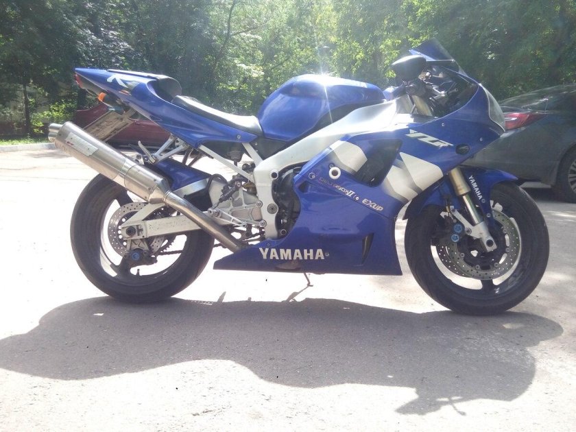 Yamaha r1 2000