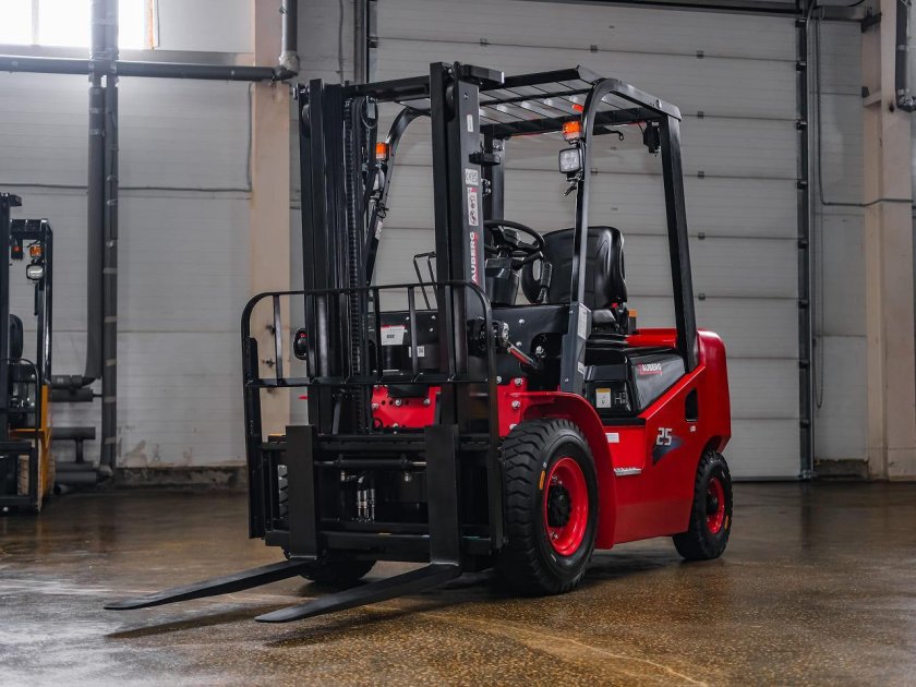 Дизельный вилочный погрузчик