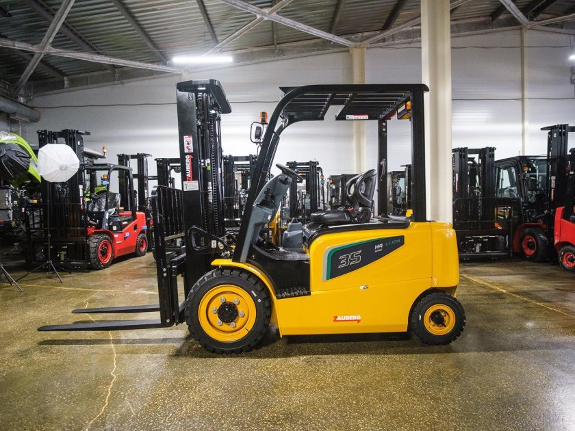 Электрический погрузчик