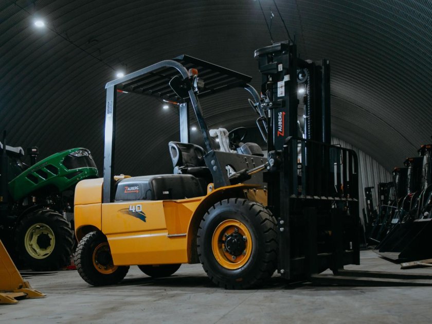 Минипогрузчик Zauberg m1250h