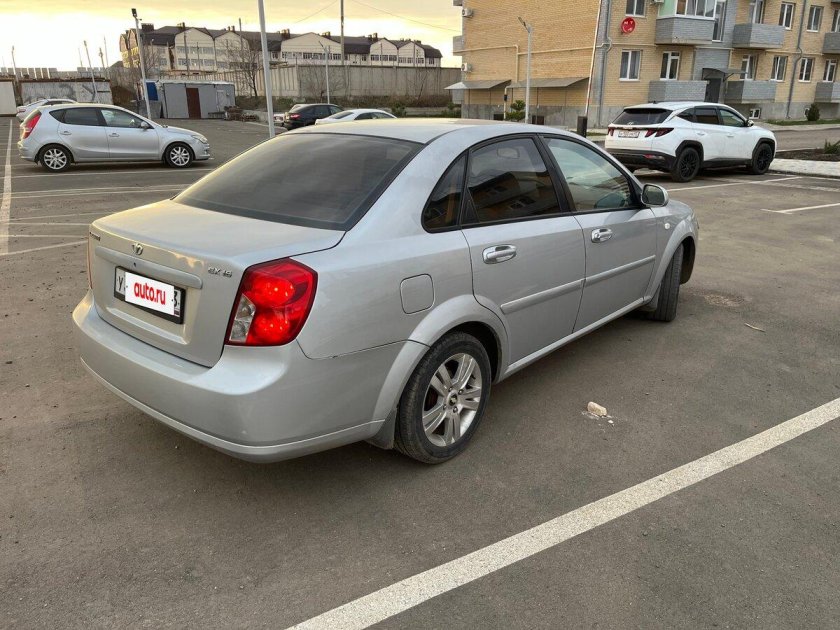 Chevrolet lacetti 2012 седан