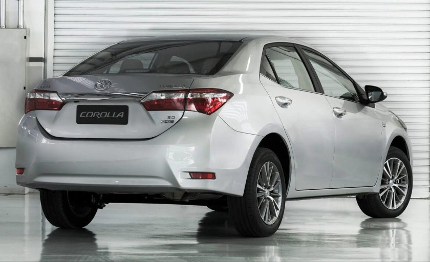 Тойота Королла 2016