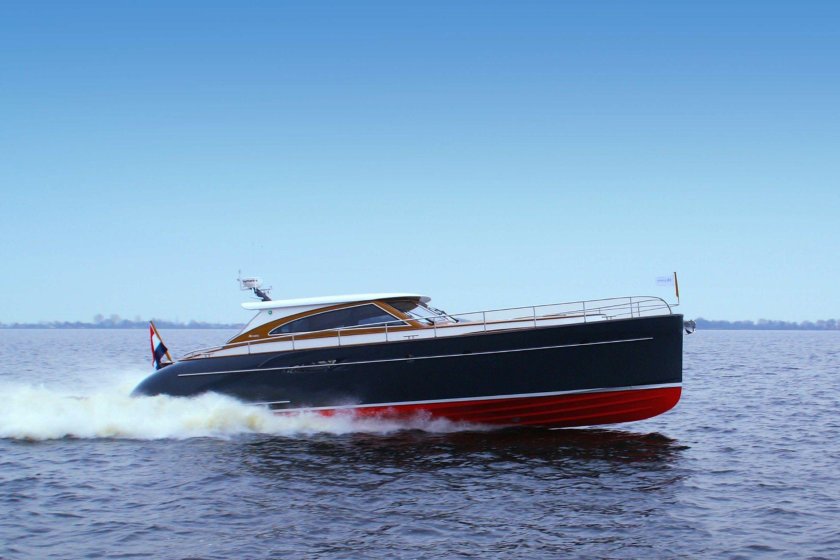 Моторная яхта Mulder 1500