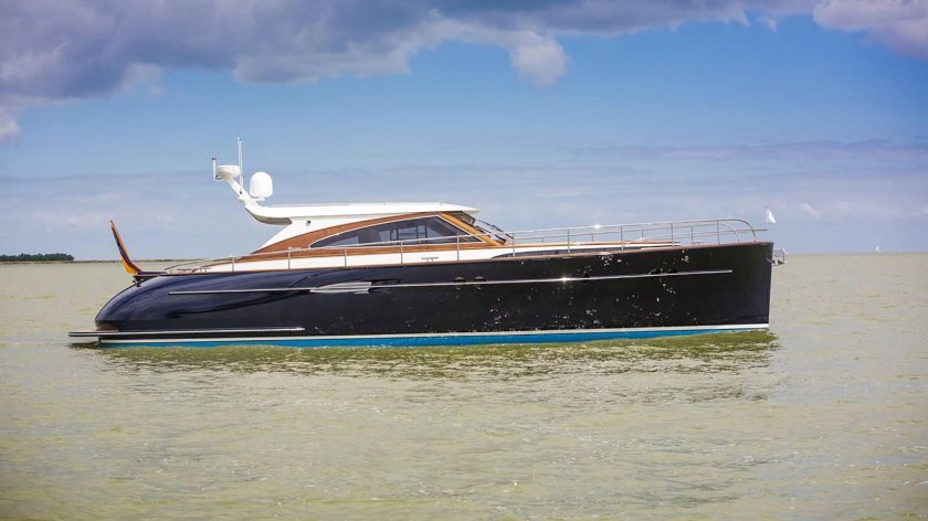 Моторная яхта Mulder 1500