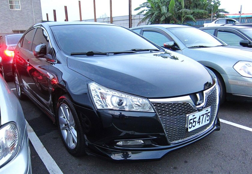 Luxgen5 sedan