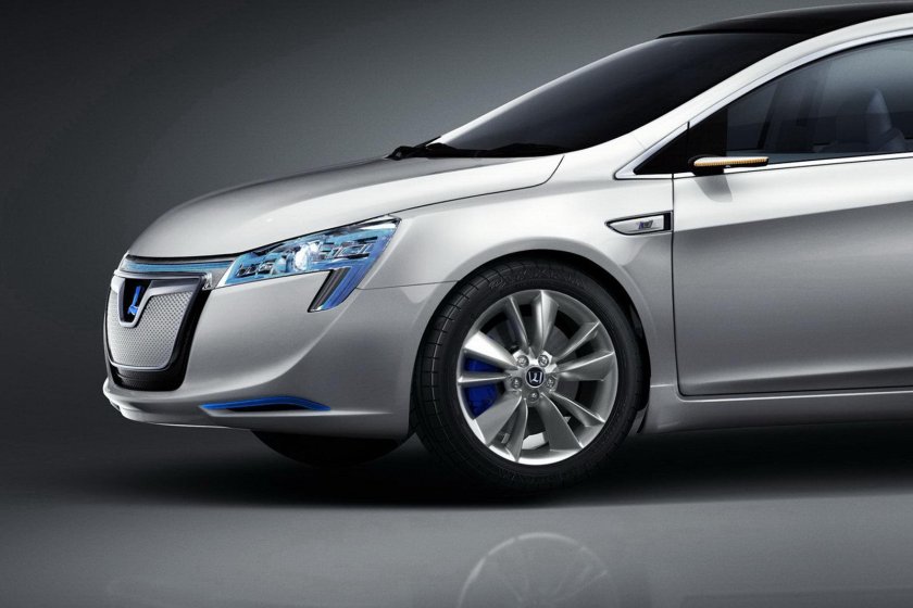 Люксген седан