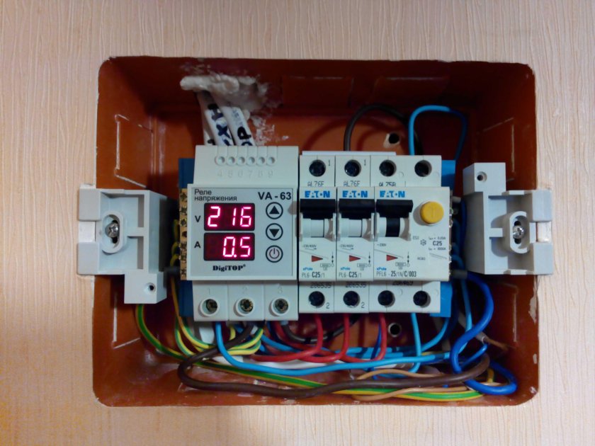 Реле скачков напряжения 220в