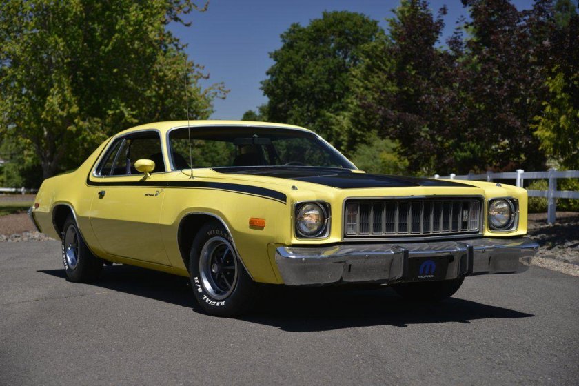 Plymouth Roadrunner 1975
