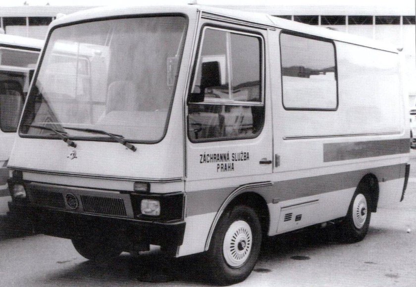 Мини Икарус АКХ-60