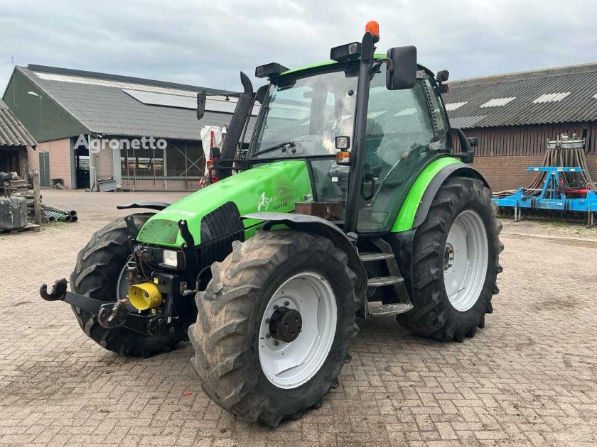 Трактор колесный