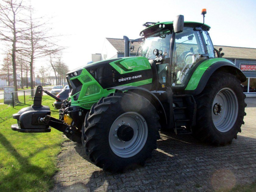 Трактор Deutz-Fahr Agrotron