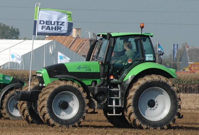 Трактор Deutz-Fahr Agrotron