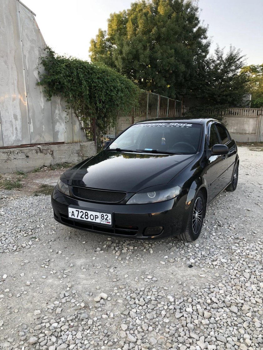 Шевроле Лачетти хэтчбек 2008 черная
