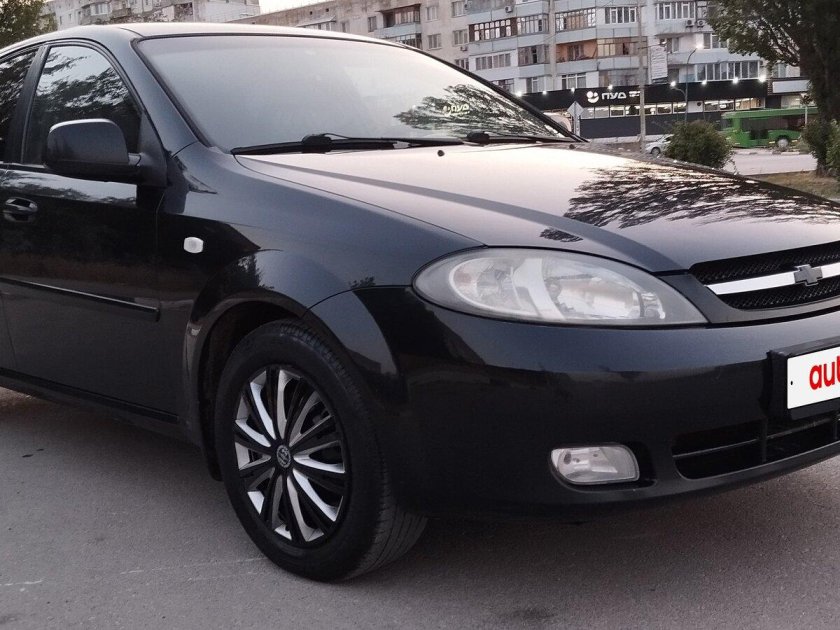 Шевроле лачетти хэтчбек 2008 черная