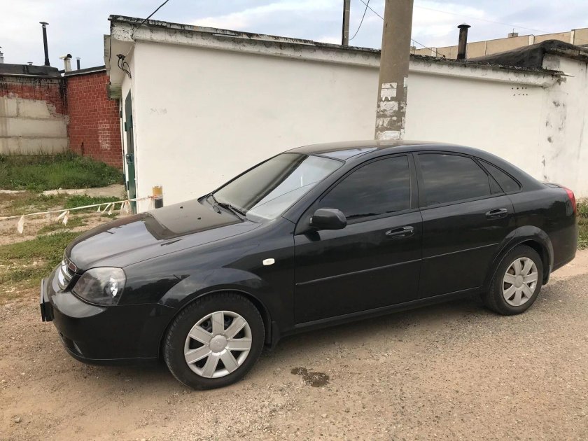 Шевроле Лачетти седан черный тонированный