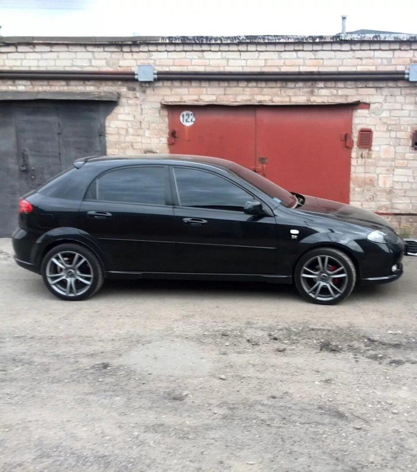 Шевроле Лачетти хэтчбек черный