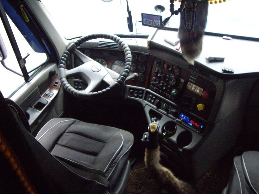 Freightliner Century салон