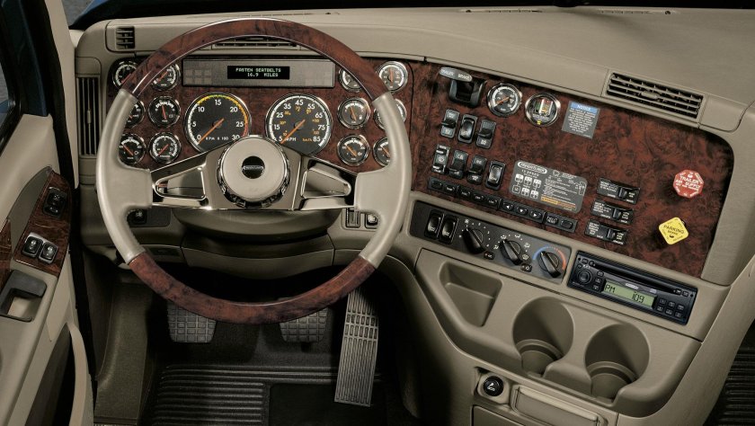 Фредлайнер Коронадо салон