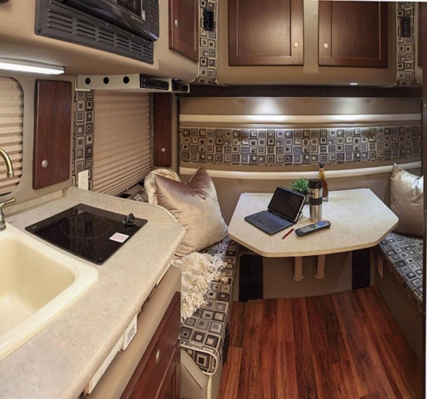 Американский грузовик Фредлайнер внутри