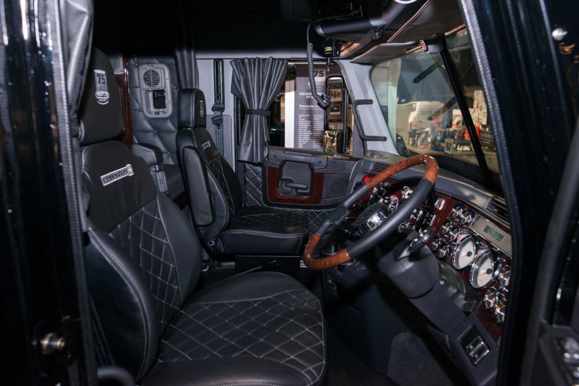 Грузовики freightliner Argosy салон