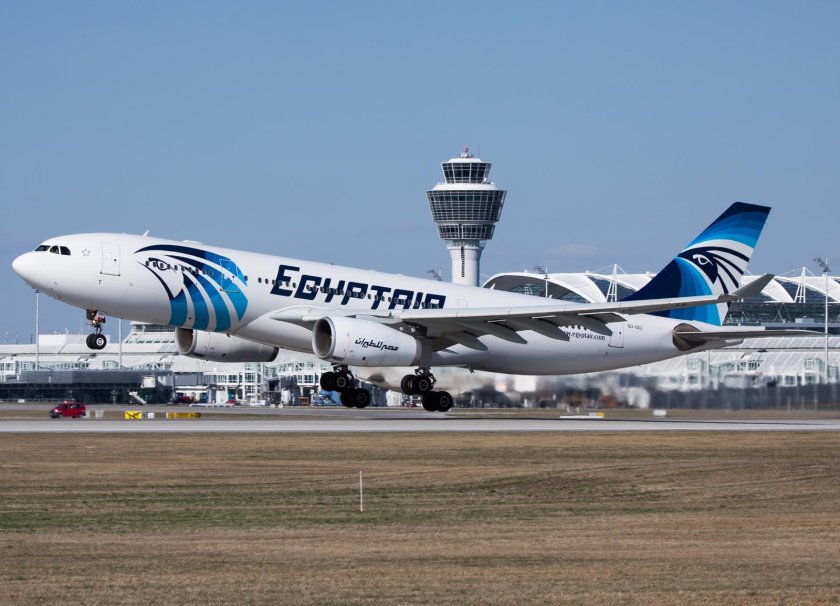 Самолет EGYPTAIR