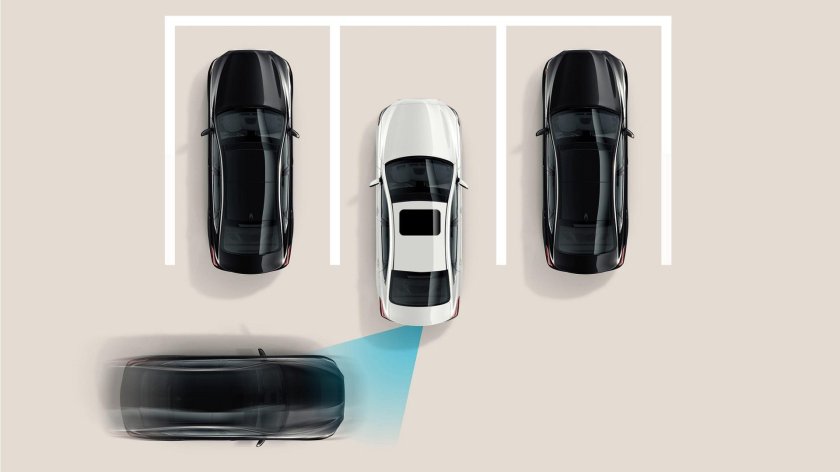 Система Rear Cross-Traffic collision-avoidance assist (RCCA) работает на скорости до…
